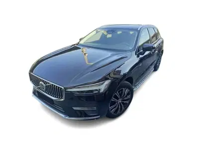 Volvo XC60 B4 automatico Core del 2021 usata a Bari