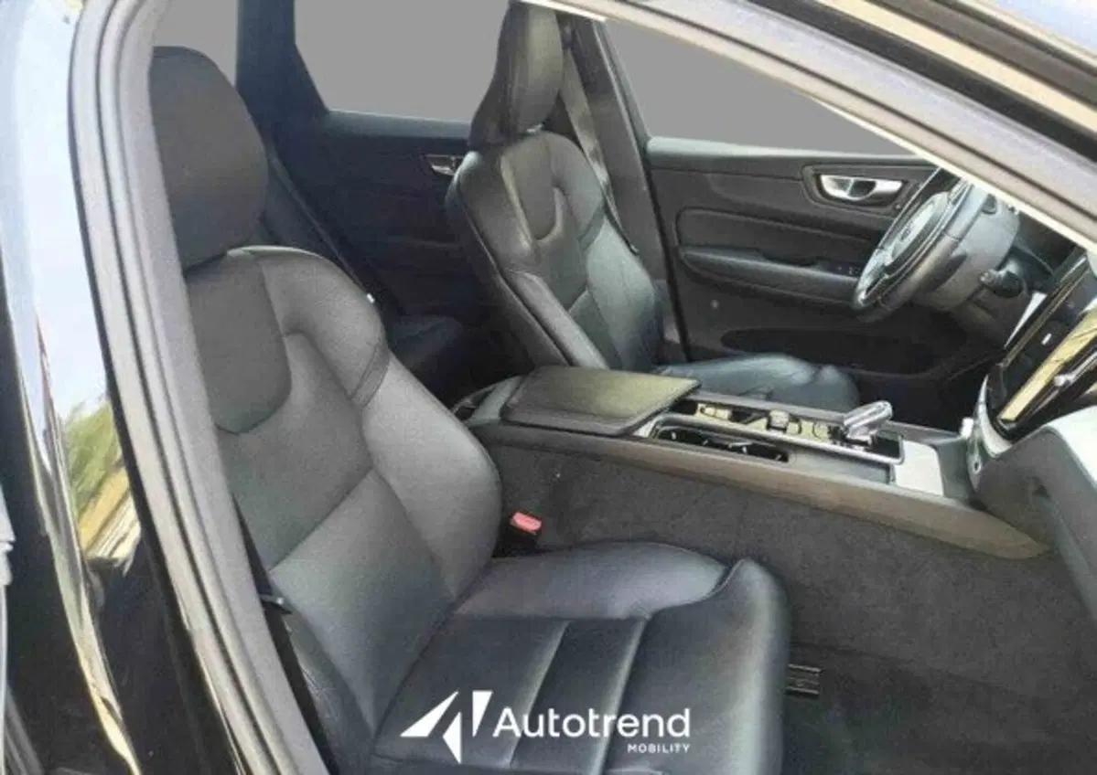 Volvo XC60 usata a Bari (14)