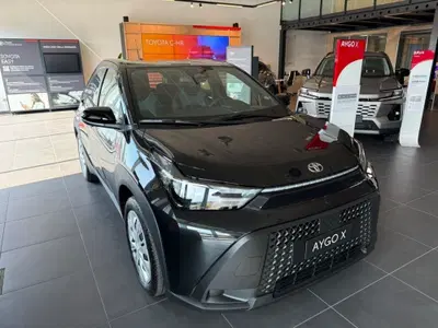 Toyota Aygo X 1.5 hybrid e-cvt nuova a Piacenza