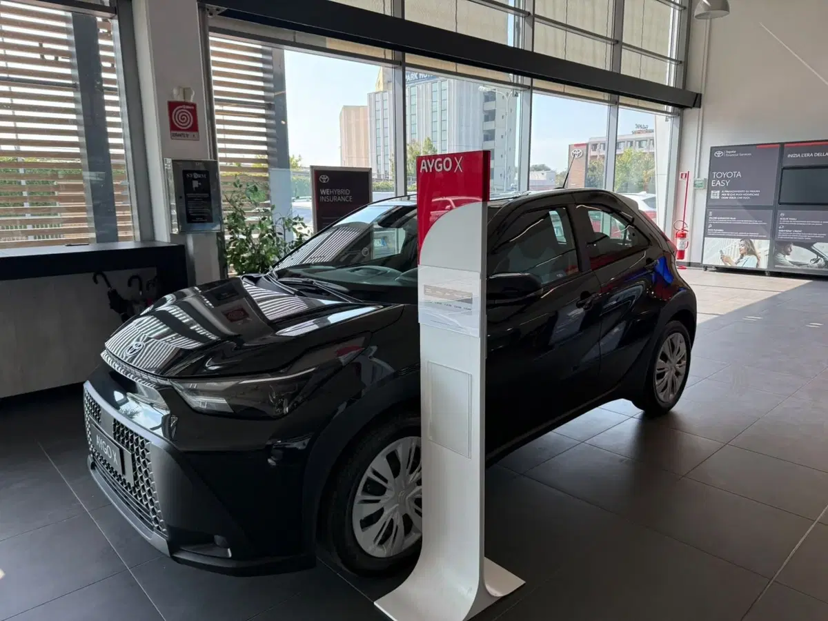 Toyota Aygo X nuova a Piacenza (2)