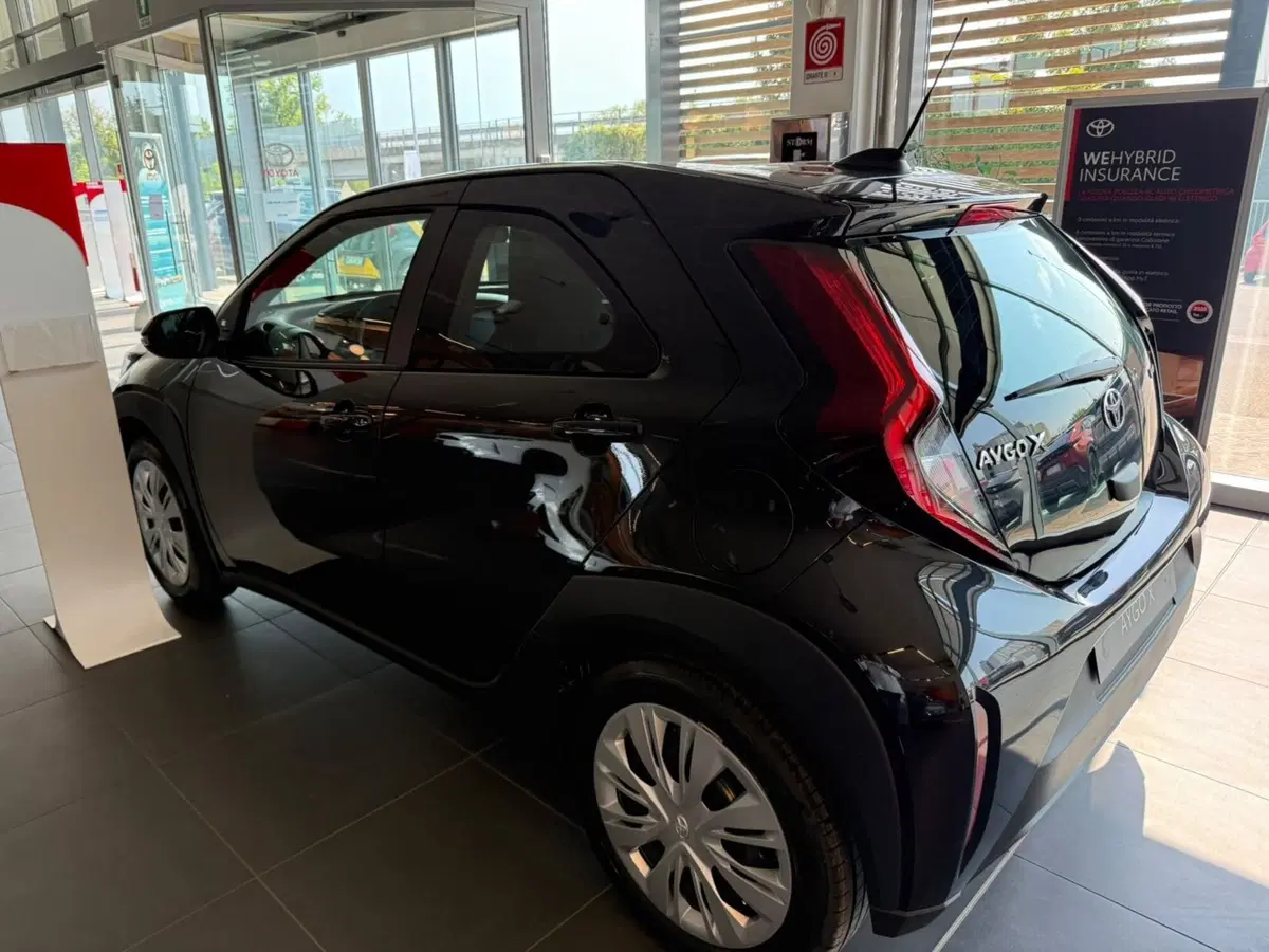 Toyota Aygo X nuova a Piacenza (3)