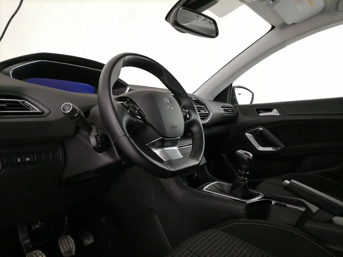 Peugeot 308 SW usata a Roma (11)
