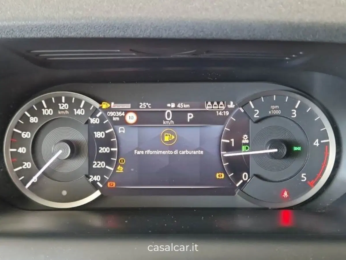 Land Rover Discovery Sport usata a Salerno (9)