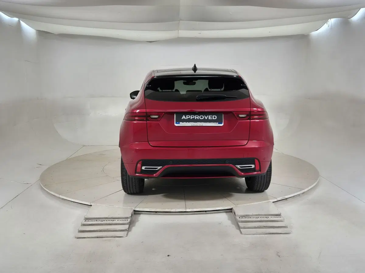 Jaguar E-Pace usata a Torino (7)