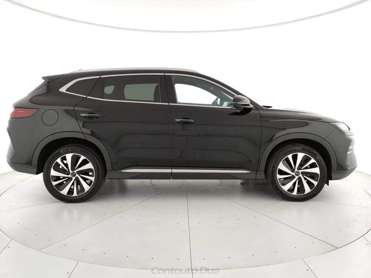 Byd Seal U DM-i usata a Caserta (9)
