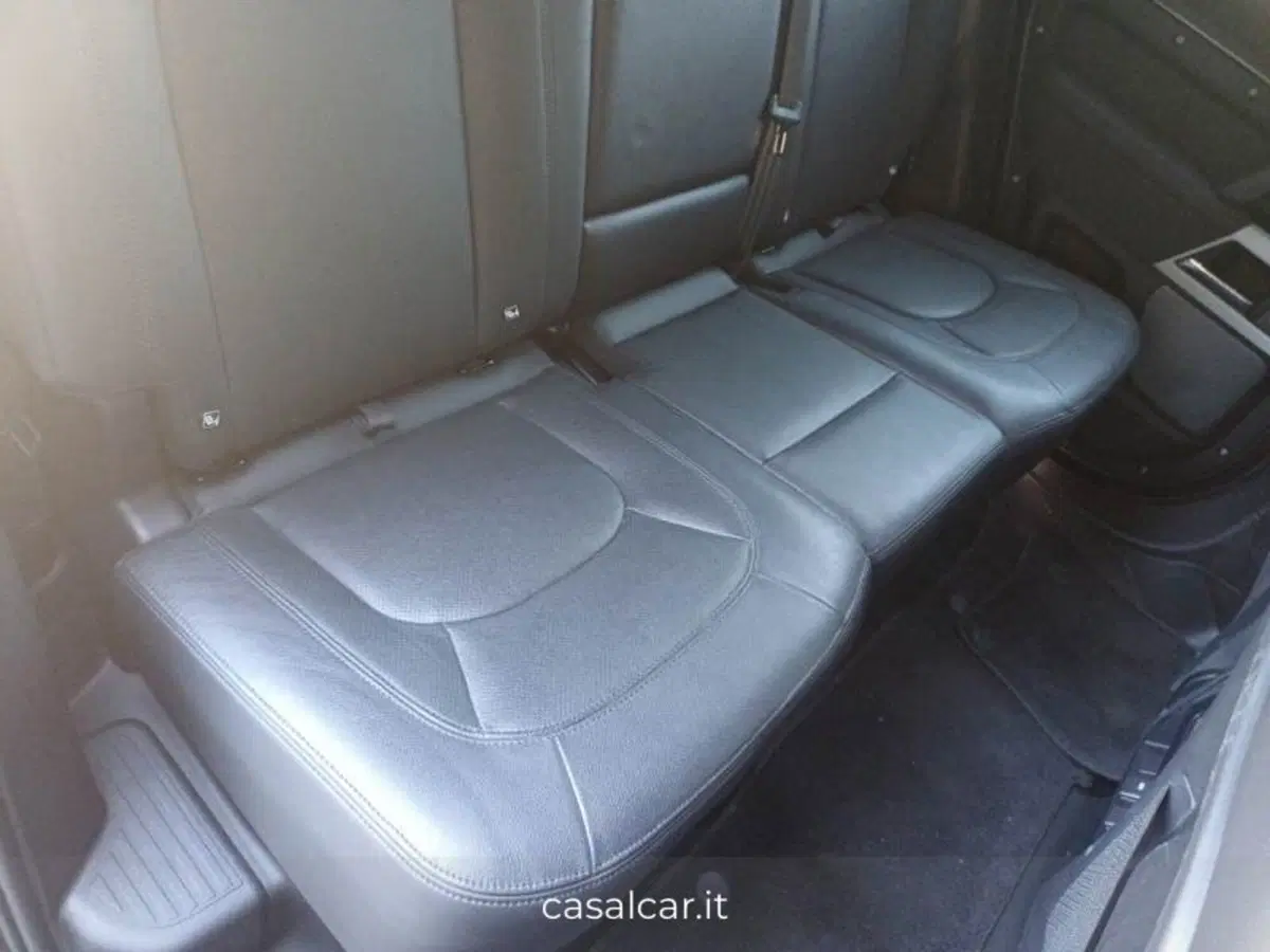 Land Rover Defender usata a Salerno (14)