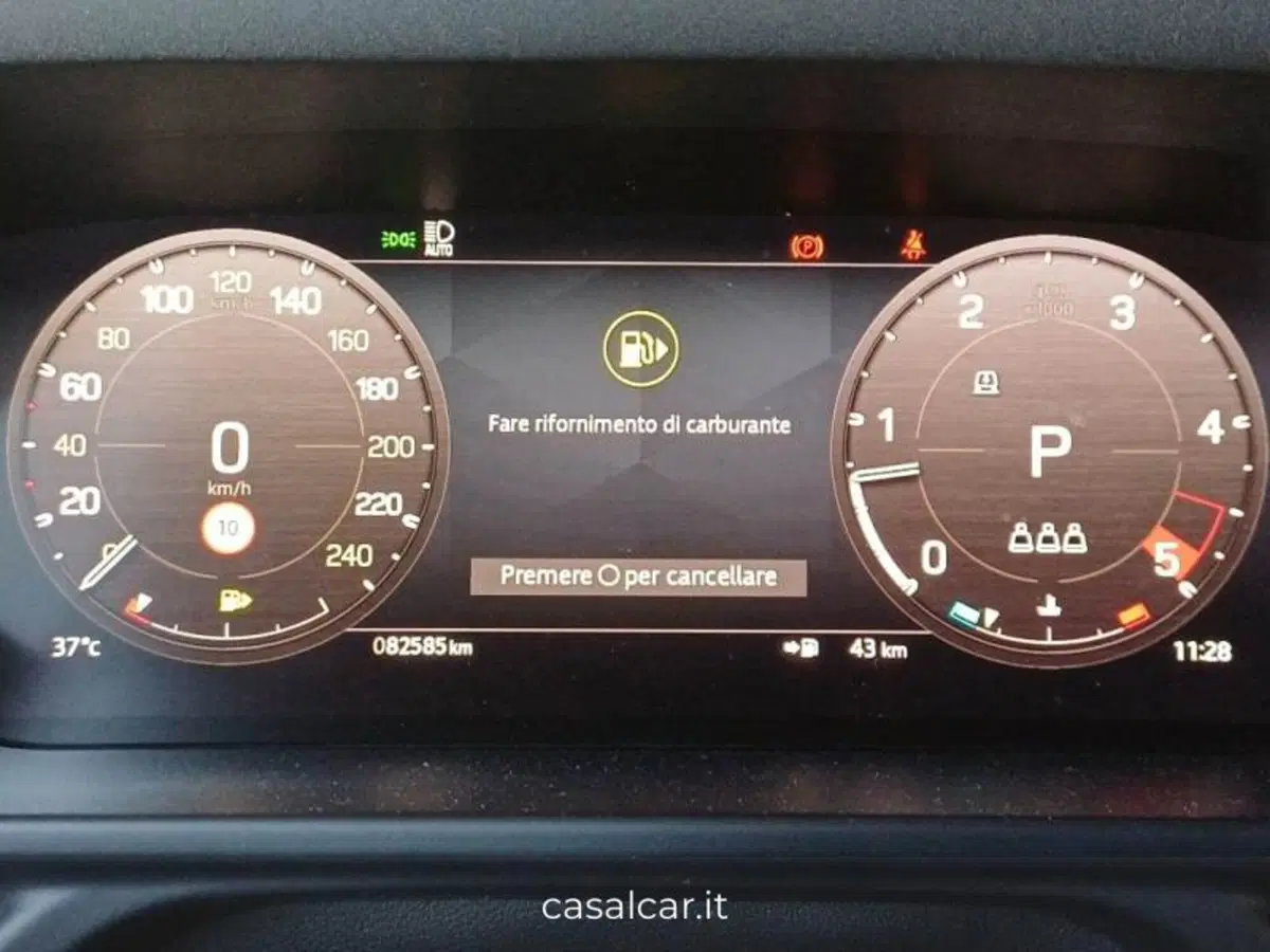 Land Rover Defender usata a Salerno (8)