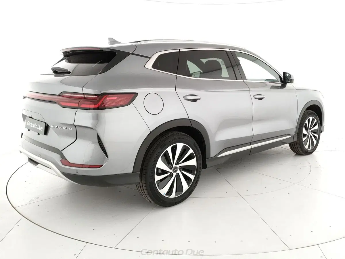 Byd Seal U DM-i usata a Caserta (5)