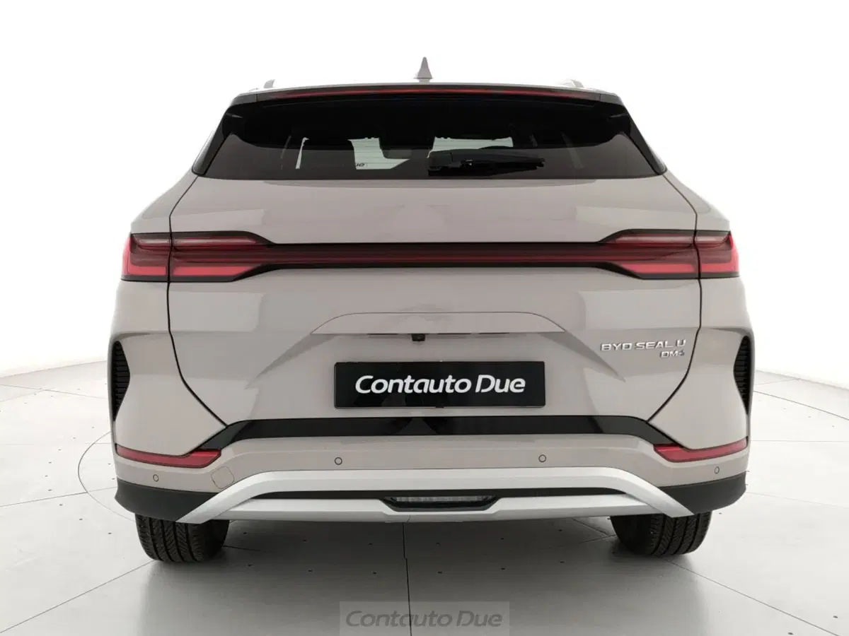 Byd Seal U DM-i usata a Caserta (6)