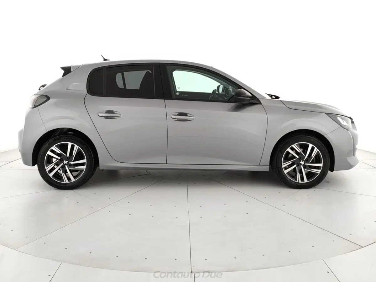 Peugeot 208 usata a Caserta (4)