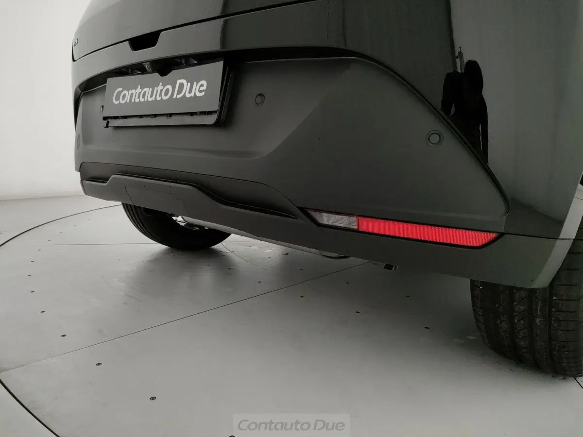 Byd Dolphin G DM-i nuova a Caserta (12)