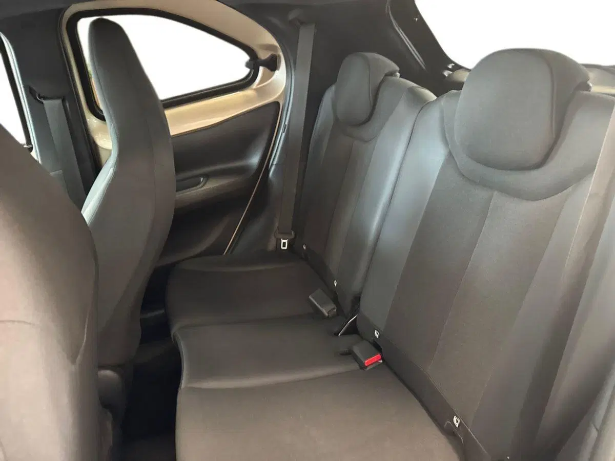 Toyota Aygo X usata a Prato (11)