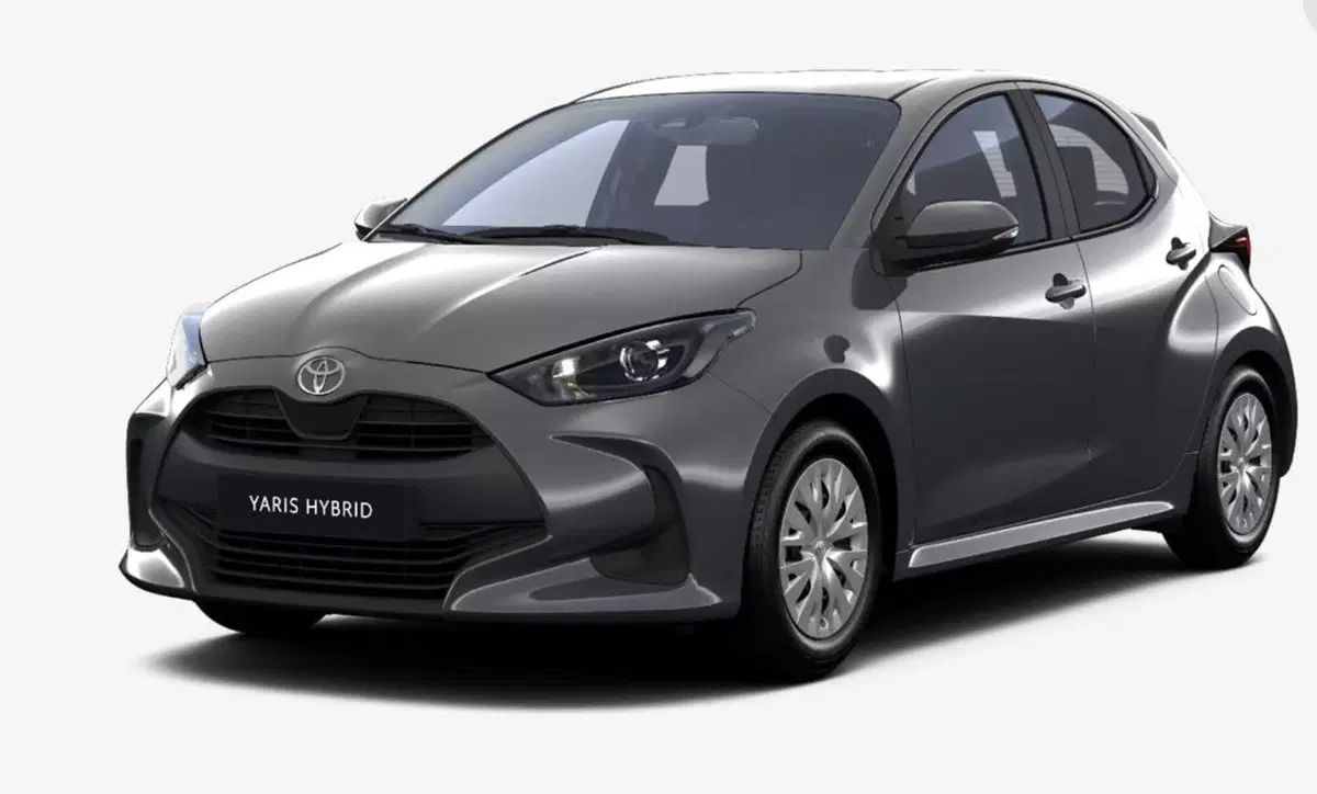Toyota Yaris nuova a Milano (2)