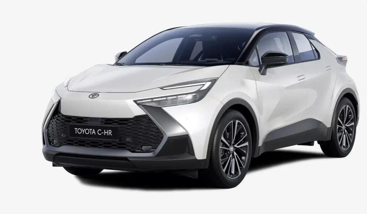 Toyota Toyota C-HR nuova a Milano