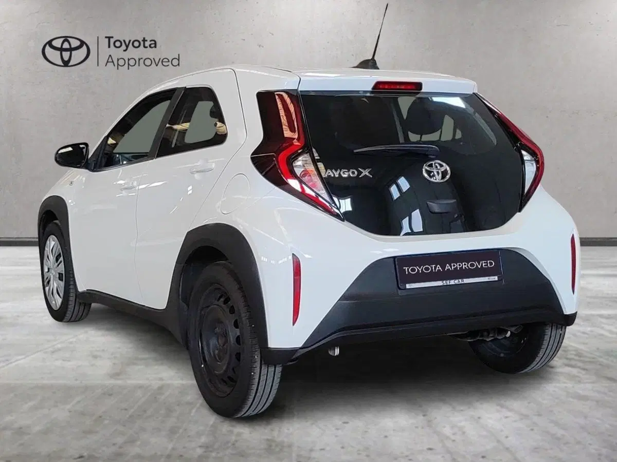 Toyota Aygo X usata a Milano (5)