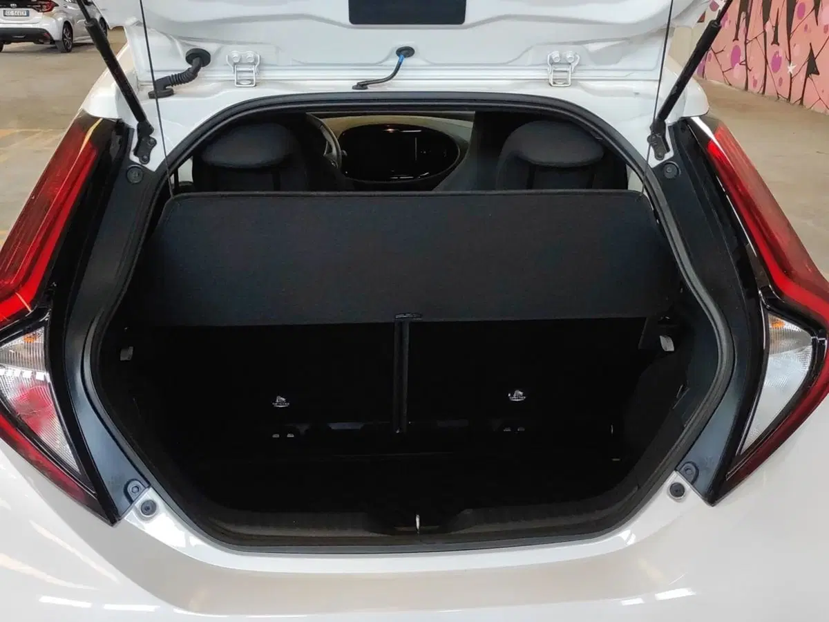 Toyota Aygo X usata a Milano (6)