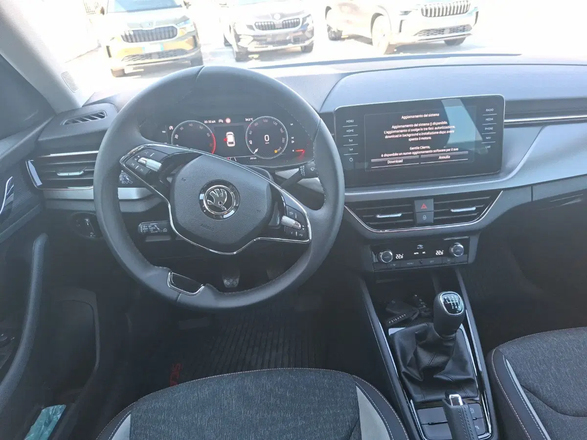 Skoda Scala nuova a Ancona (15)