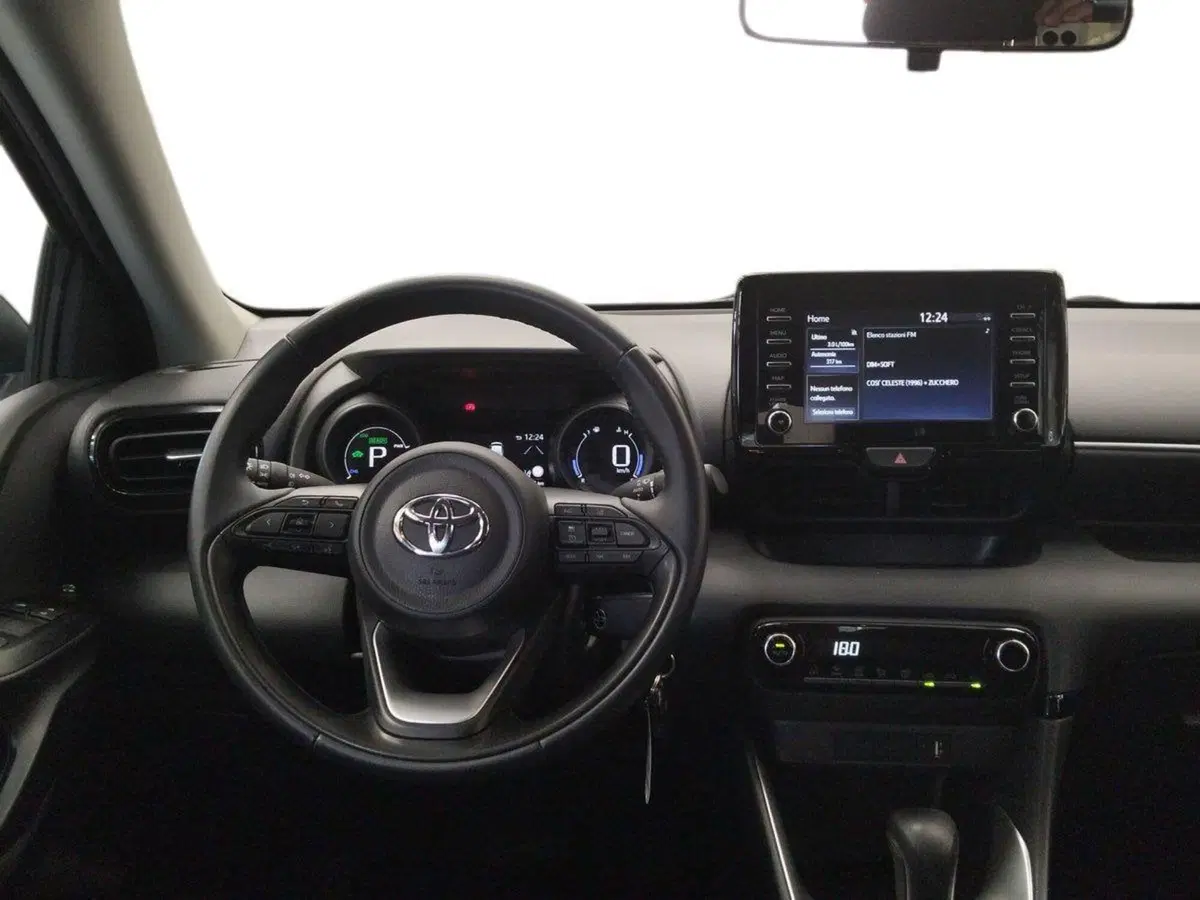 Toyota Yaris usata a Roma (9)