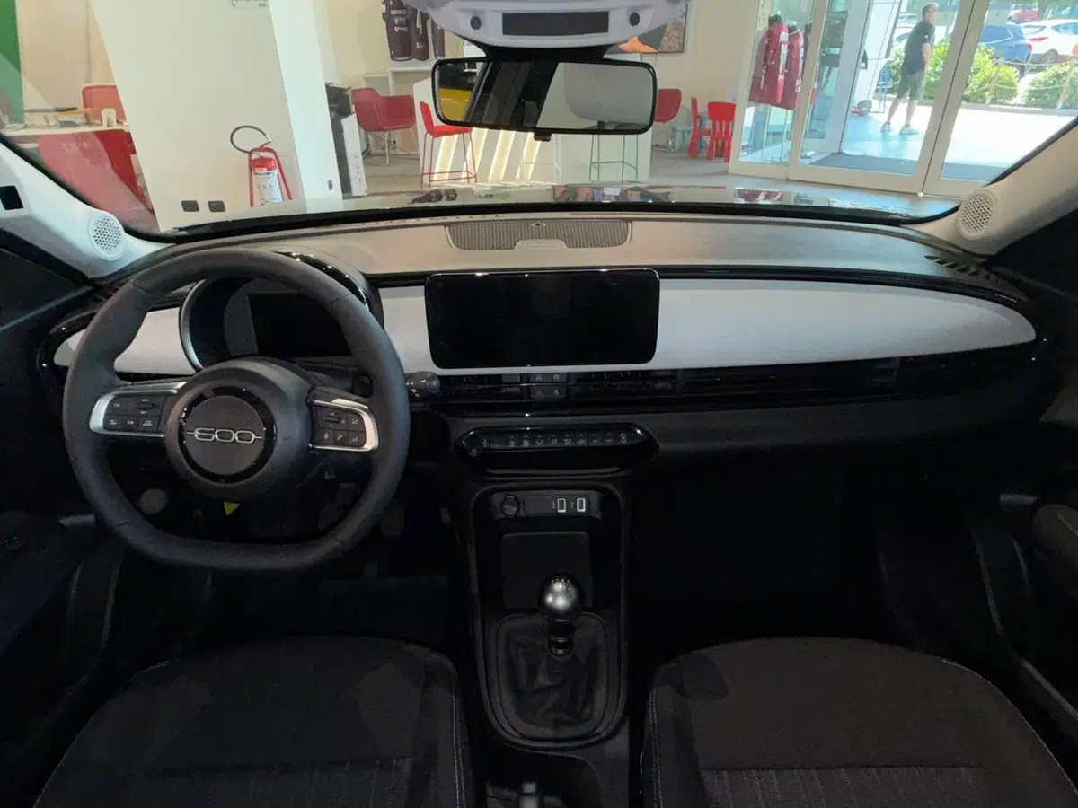 Fiat 600 nuova a Reggio Emilia (9)