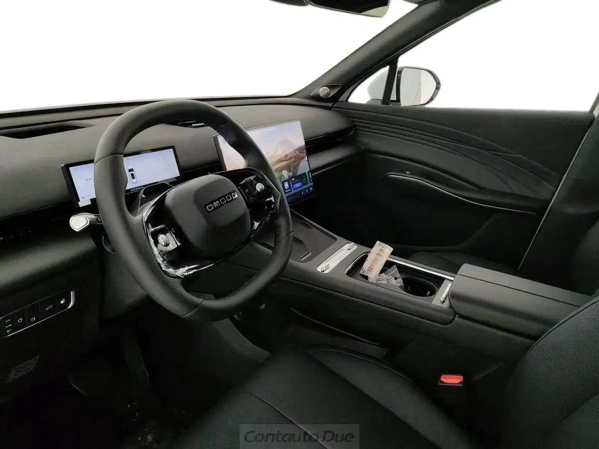Omoda Omoda 7 SHS-P nuova a Bologna (10)