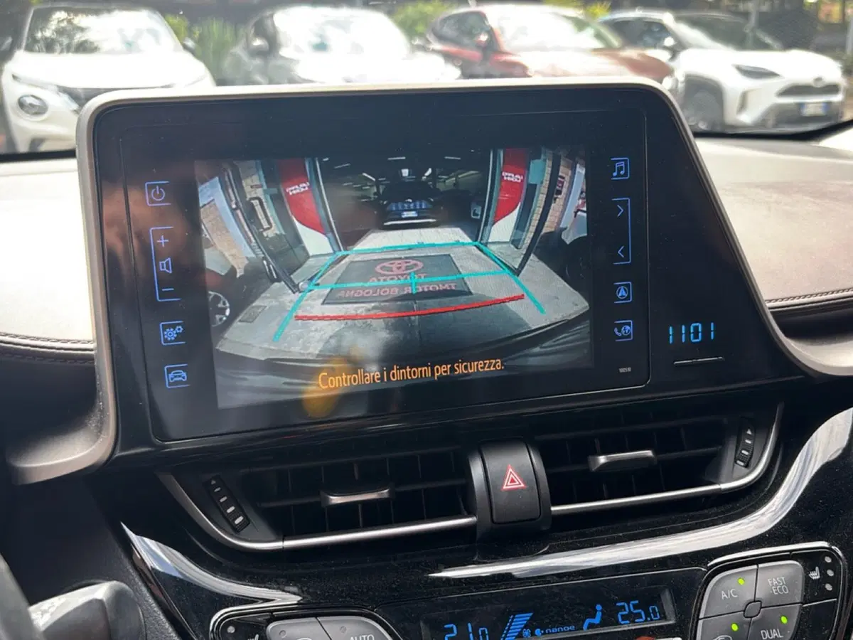 Toyota Toyota C-HR usata a Bologna (13)
