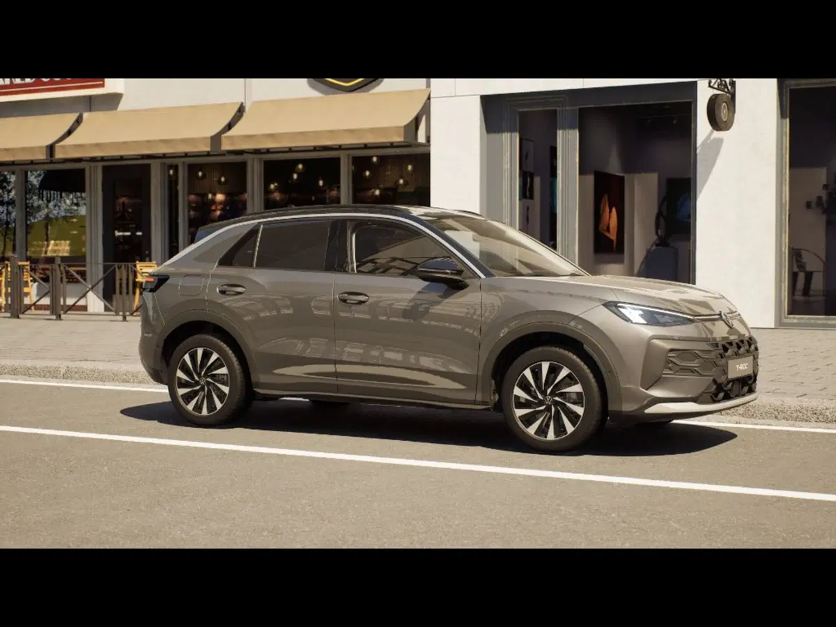 Volkswagen T-Roc nuova a Livorno (3)