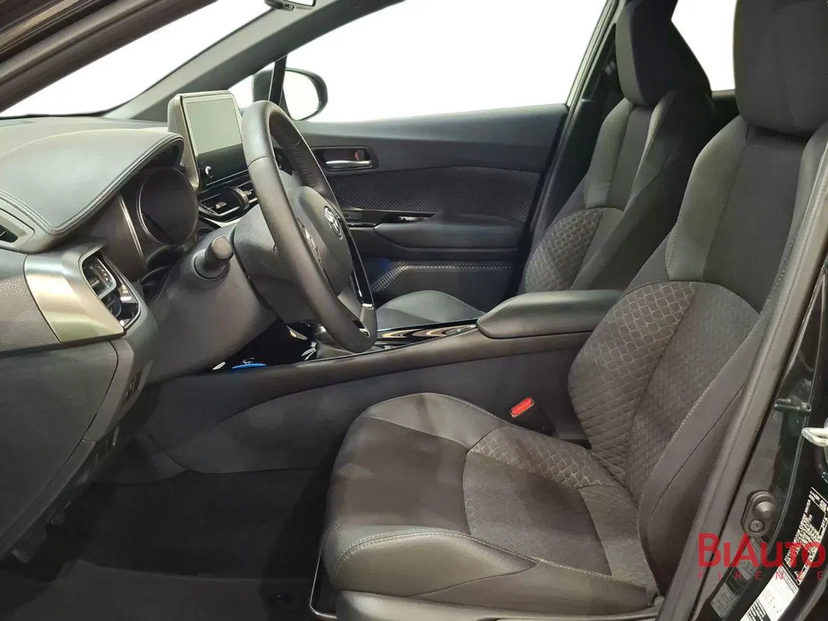Toyota Toyota C-HR usata a Firenze (19)
