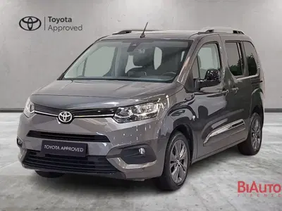 Toyota Proace City Verso City Verso 1.5D 130cv S&S mt6 L1 D Luxury del 2022 usata a Sesto Fiorentino