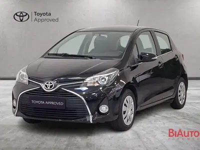 Toyota Yaris 1.0 5 porte Active del 2015 usata a Sesto Fiorentino