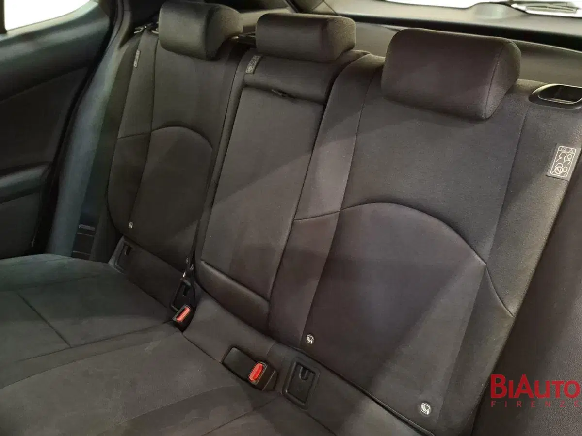 Lexus UX usata a Firenze (11)