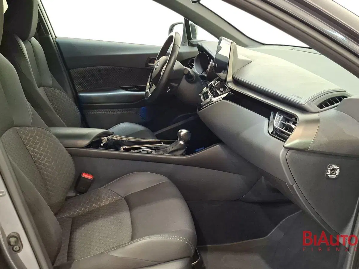Toyota Toyota C-HR usata a Firenze (18)