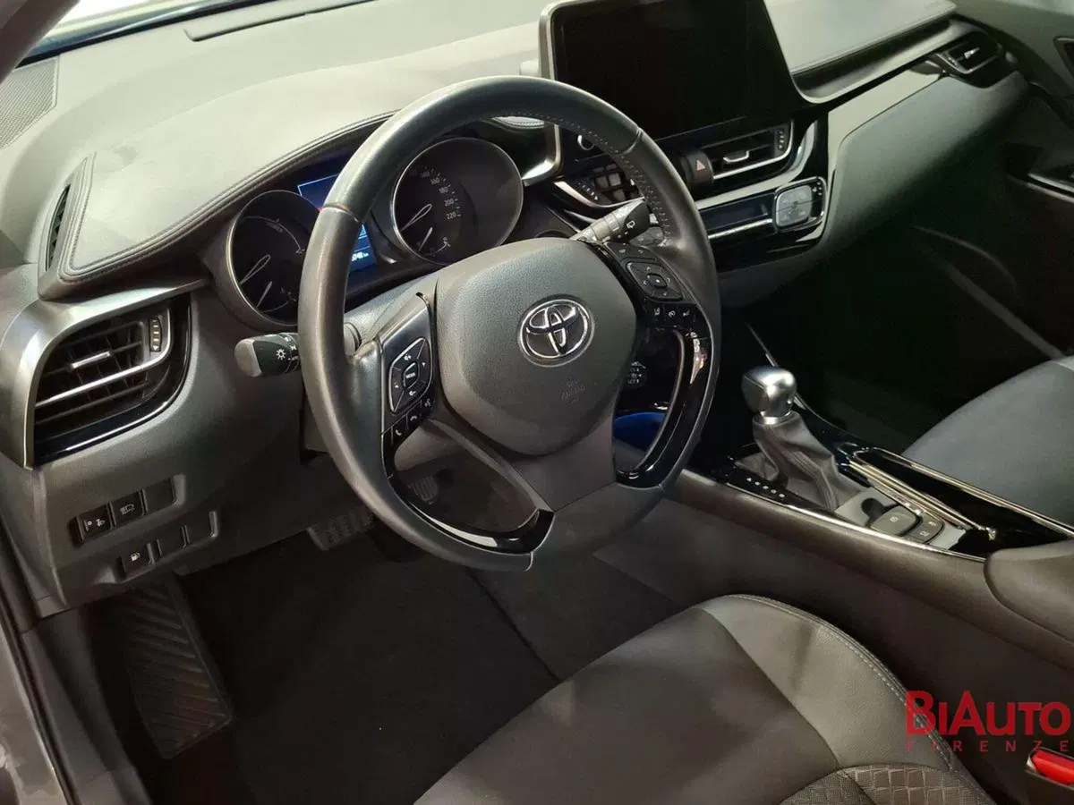 Toyota Toyota C-HR usata a Firenze (7)