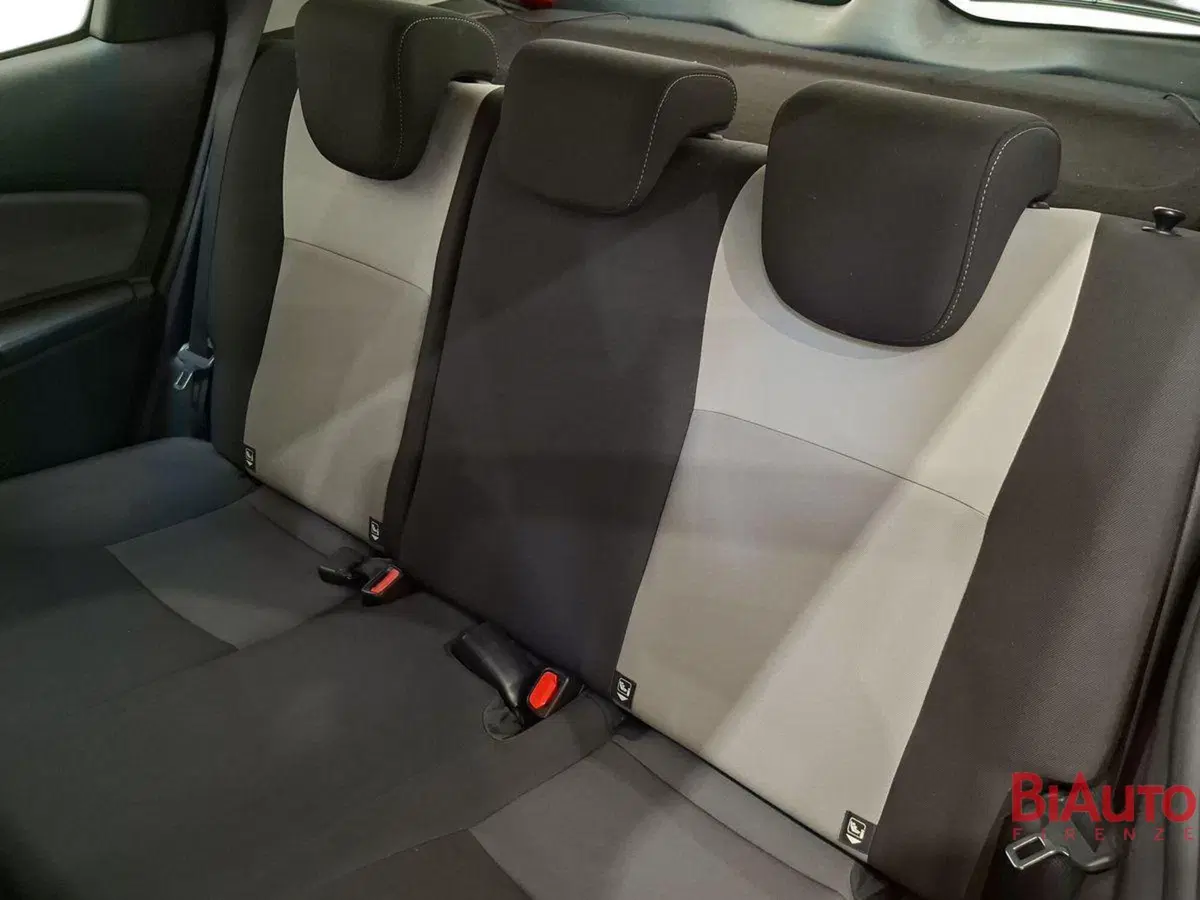 Toyota Yaris usata a Firenze (11)