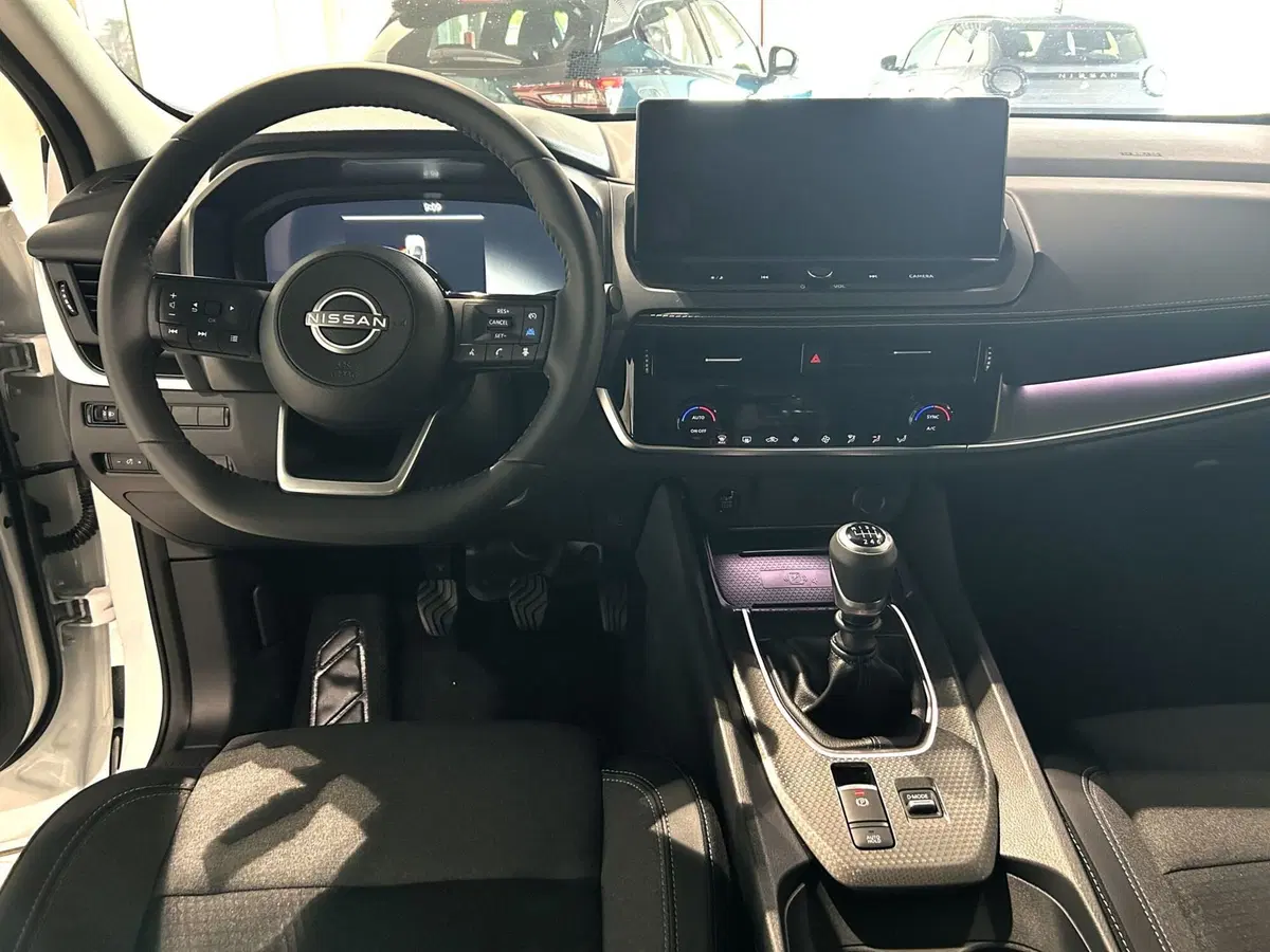 Nissan Qashqai nuova a Ferrara (11)