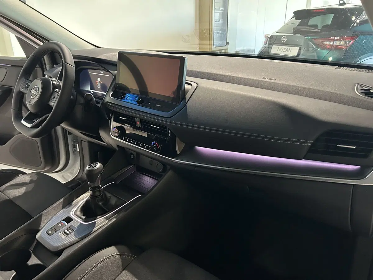 Nissan Qashqai nuova a Ferrara (12)