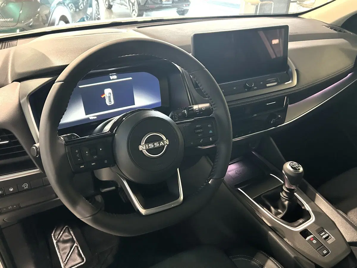 Nissan Qashqai nuova a Ferrara (9)