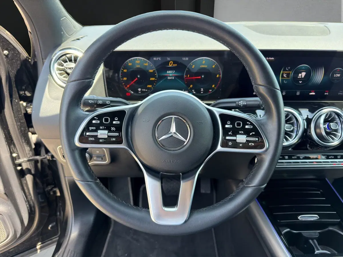 Mercedes-Benz GLA SUV usata a Cosenza (10)