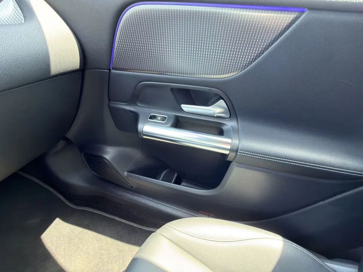Mercedes-Benz GLA SUV usata a Cosenza (17)