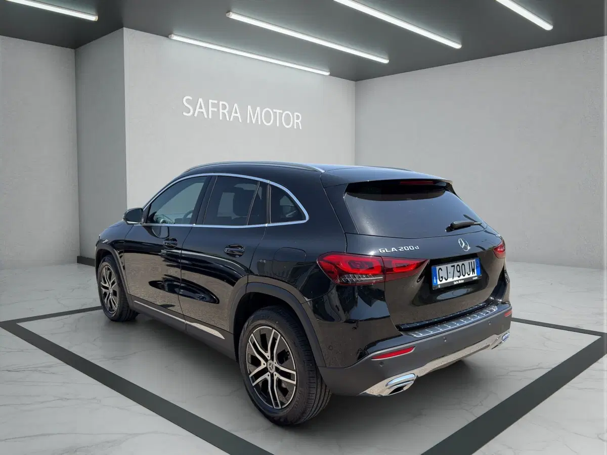 Mercedes-Benz GLA SUV usata a Cosenza (4)