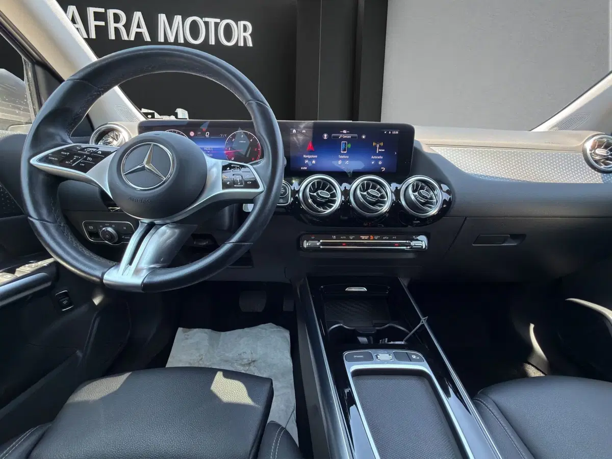 Mercedes-Benz GLA SUV usata a Cosenza (14)