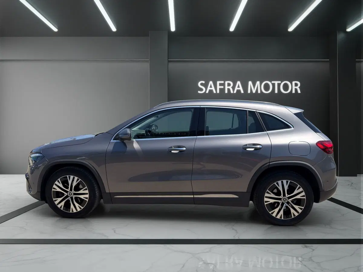 Mercedes-Benz GLA SUV usata a Cosenza (3)