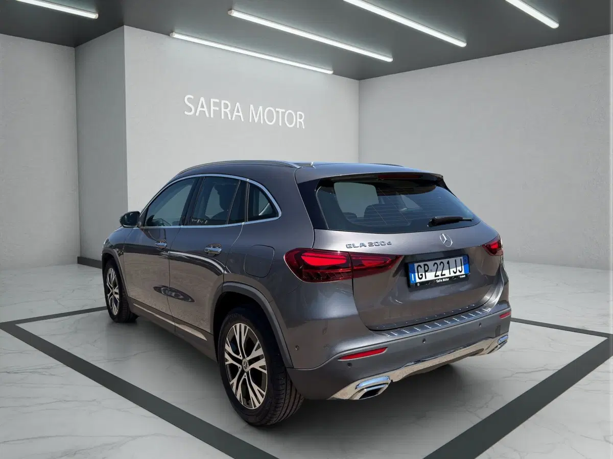 Mercedes-Benz GLA SUV usata a Cosenza (4)