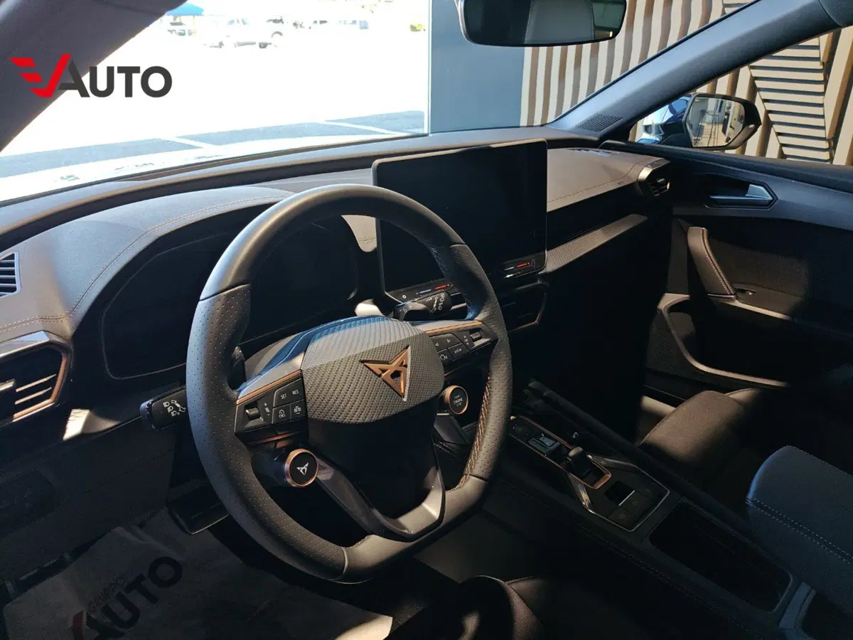 Cupra Leon Station Wagon nuova a Aosta (8)