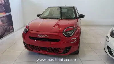 Fiat 600 1.2 hybrid La Prima 110cv auto nuova a Melegnano