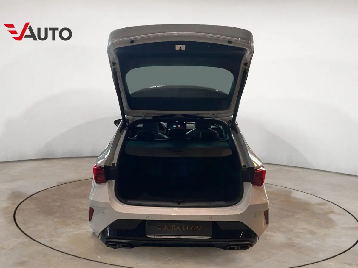 Cupra Leon Station Wagon nuova a Vercelli (10)