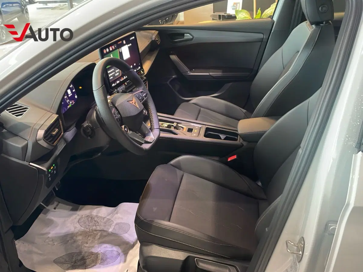 Cupra Leon Station Wagon nuova a Vercelli (16)