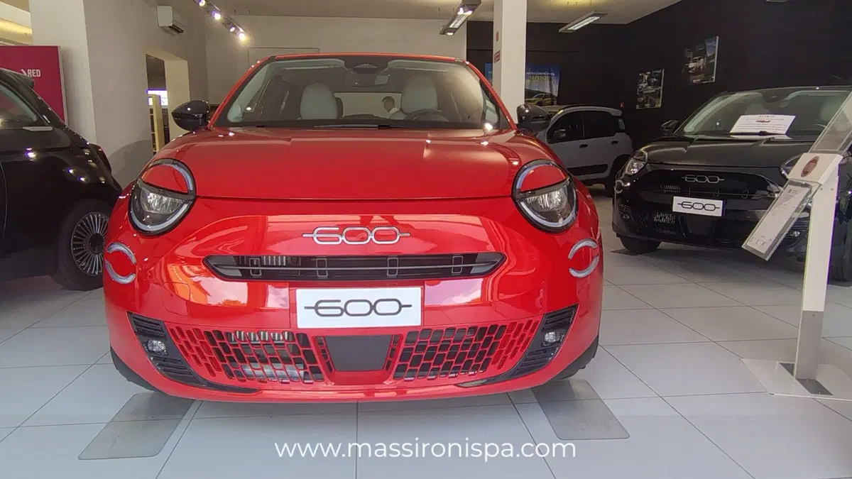 Fiat 600 nuova a Milano