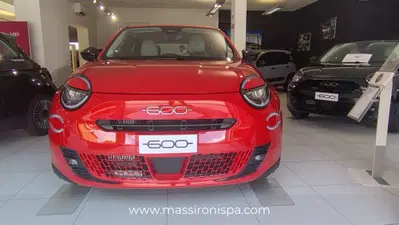 Fiat 600 1.2 hybrid Pop 110cv auto nuova a Melegnano