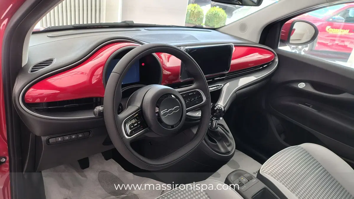 Fiat 500 nuova a Milano (6)