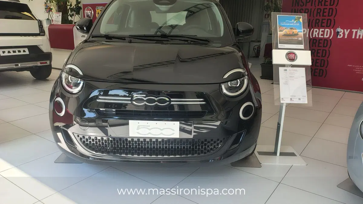 Fiat 500 nuova a Milano
